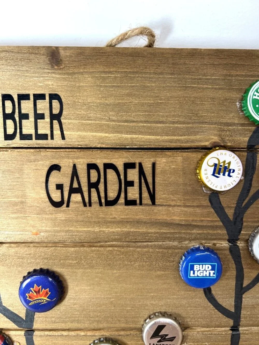 Beer Garden Cap Display Wall Art With Hanging Rope Wooden Decor With Bottle Caps